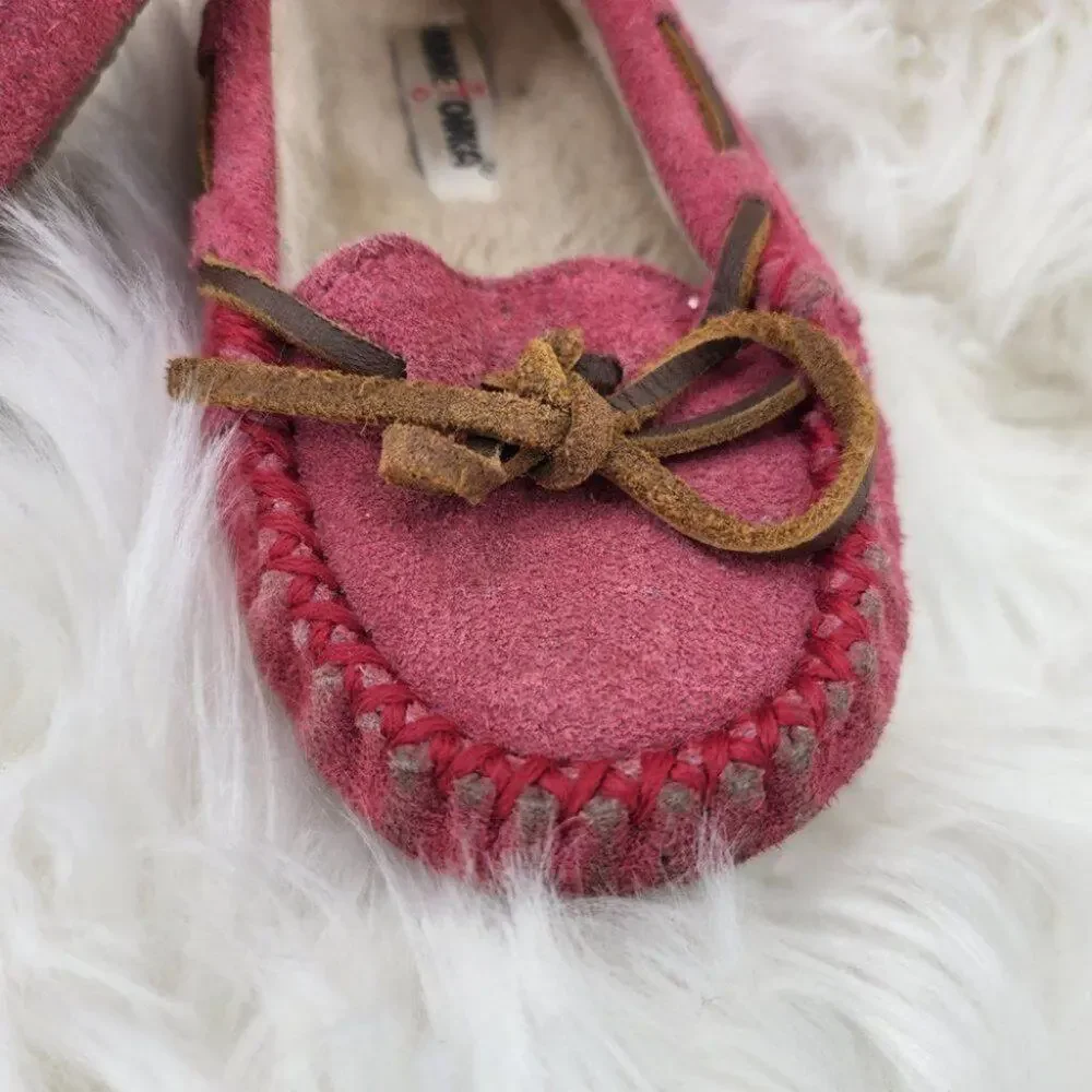 MINNETONKA Pink Moccasins Girls Size 3